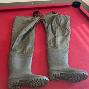 Green and Black Rustic ridgeFishing Waders